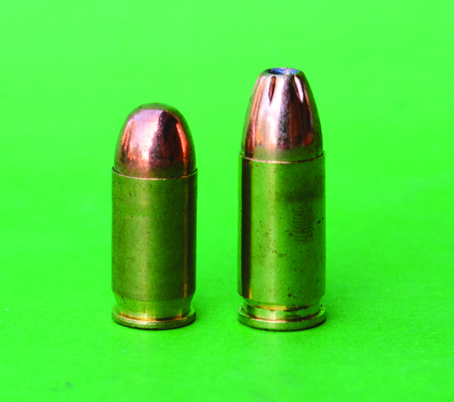 The 380 ACP (left) is notably smaller and shorter than the 9mm Luger (right), which limits suitable bullet weights and powder